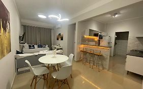 Lindo Apto 200 metros praia Enseada-Guaruja